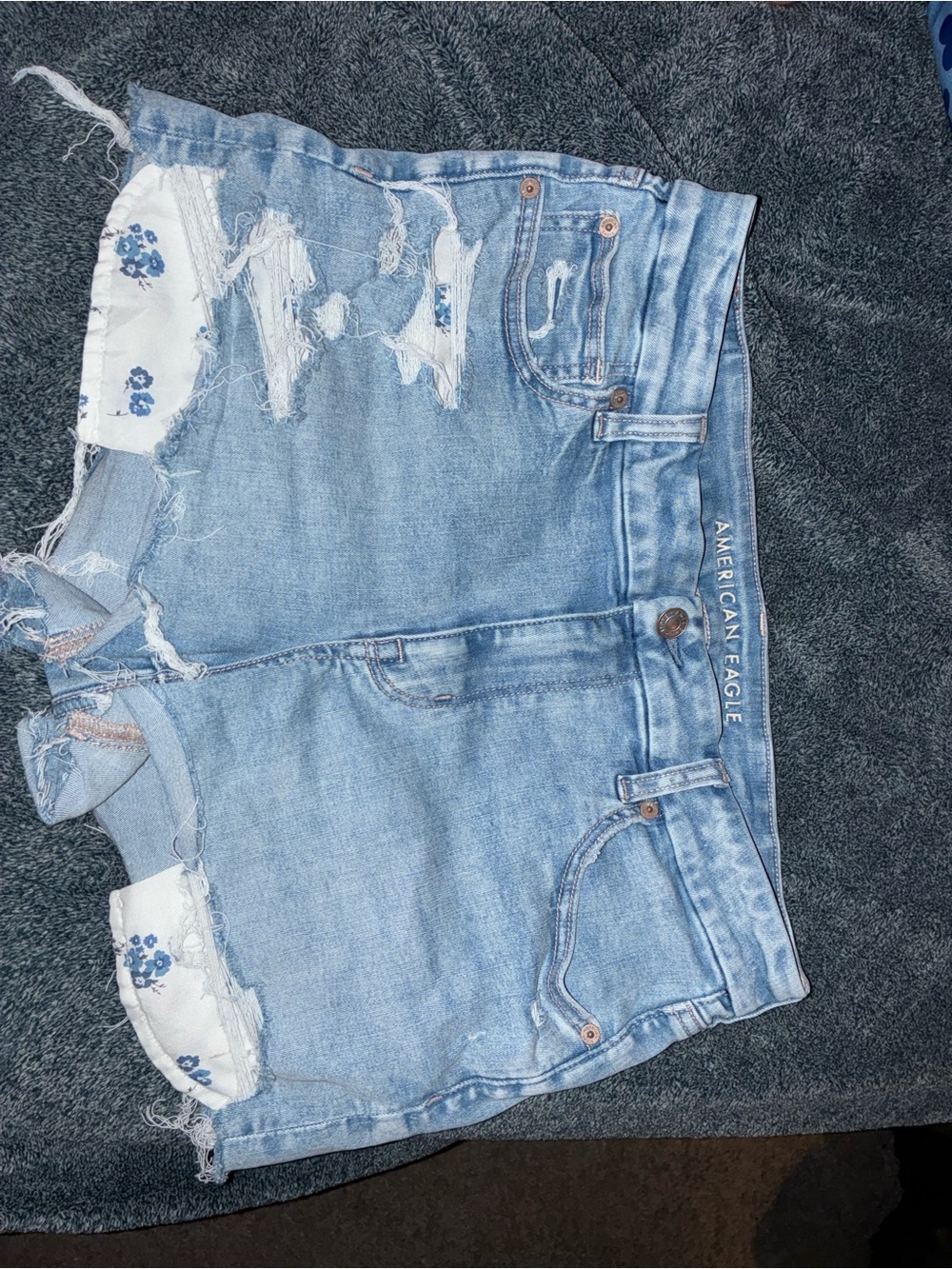 American Eagle Curvy High-Rise Shortie Denim Shorts Size 12 Floral Distressed